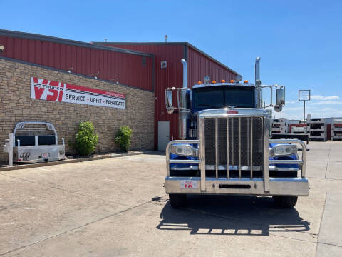 2015 Peterbilt 389