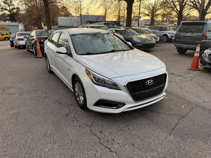 2016 Hyundai Sonata Hybrid Base photo 5