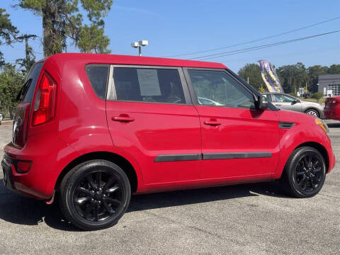 2013 Kia Soul +
