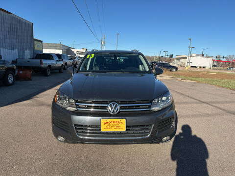2013 Volkswagen Touareg for sale at Brothers Used Cars Inc in Sioux City IA