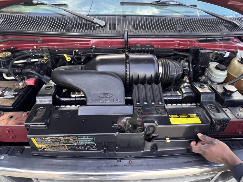 2005 Ford E-Series E-250