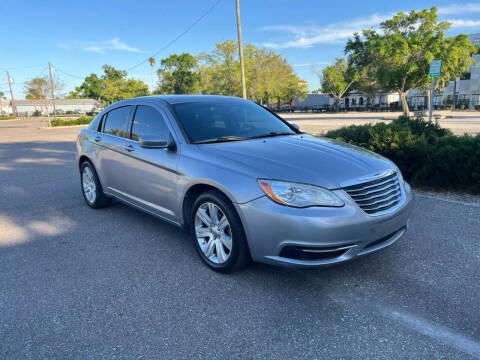 2013 Chrysler 200 Touring