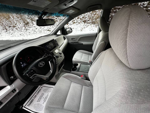 2015 Toyota Sienna LE 7-Passenger