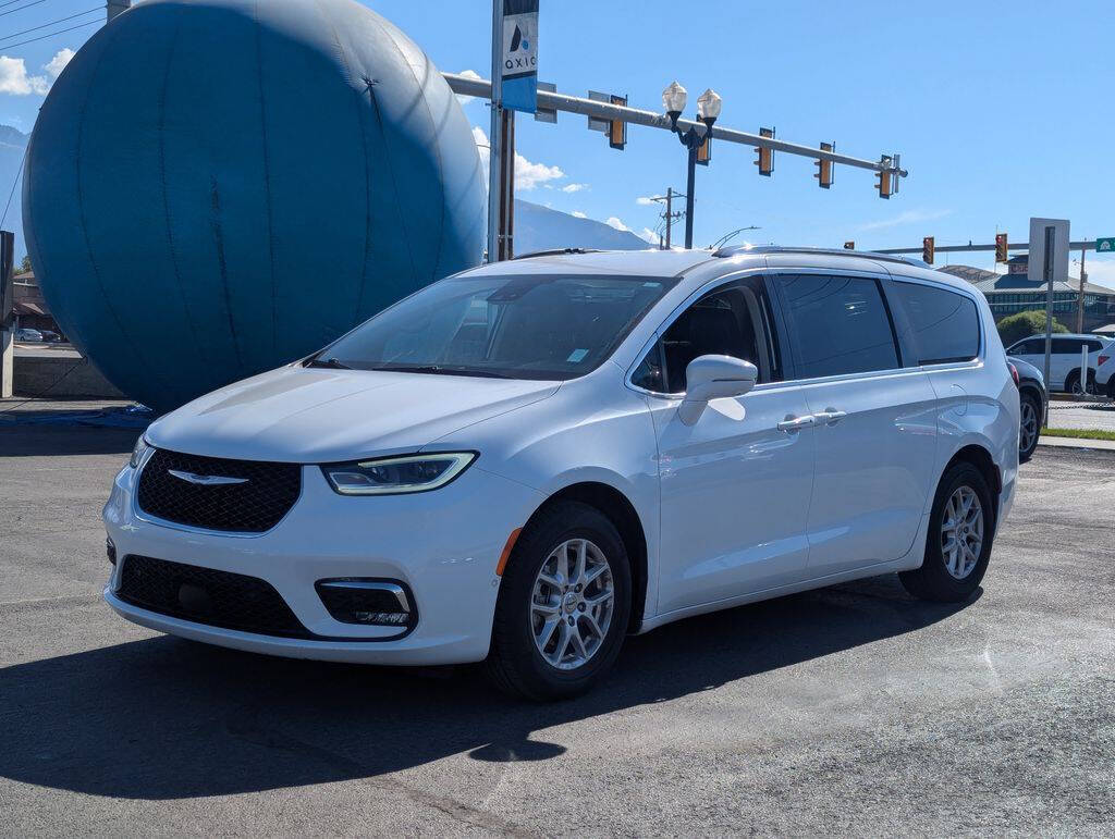 2021 Chrysler Pacifica for sale at Axio Auto Boise in Boise, ID