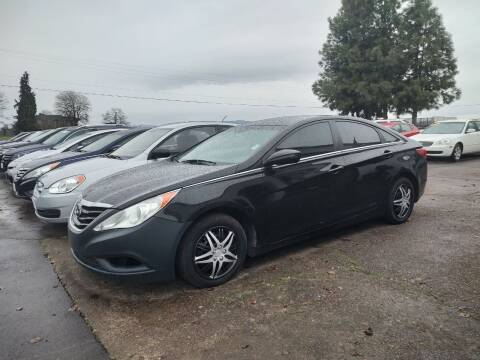 2013 Hyundai Sonata for sale at M AND S CAR SALES LLC in Independence OR