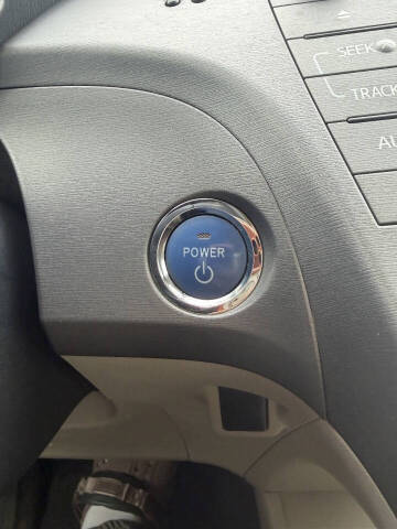 2013 Toyota Prius Two