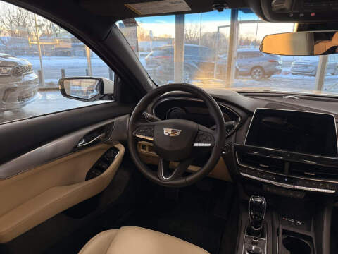 2024 Cadillac CT5 Luxury