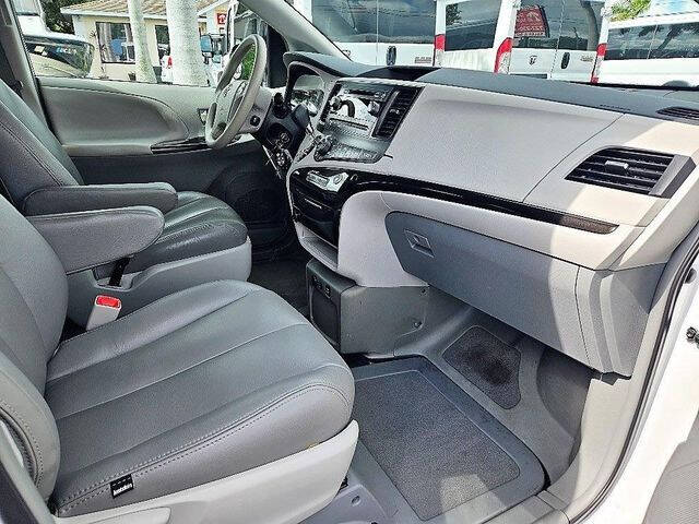 2014 Toyota Sienna