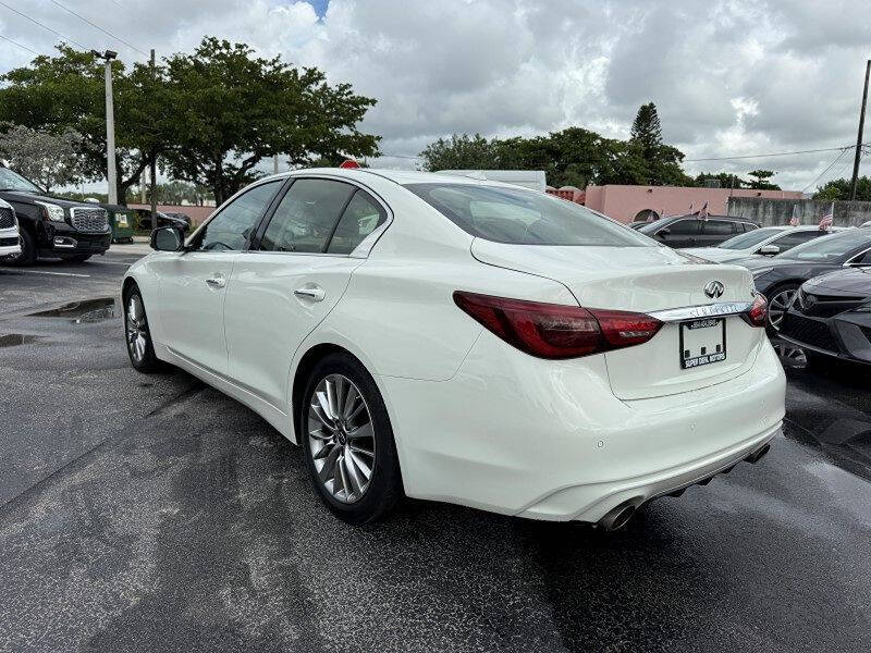 2021 Infiniti Q50 Luxe