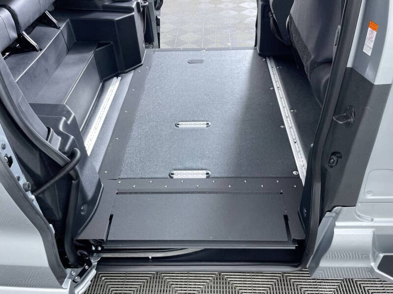 2025 Toyota Sienna Platinum 7-Passenger