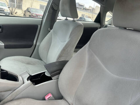 2010 Toyota Prius III
