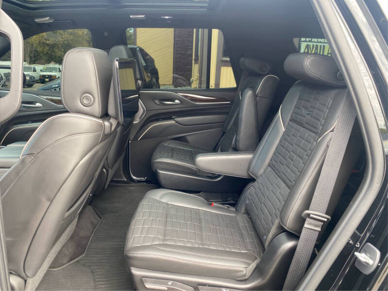 2023 Cadillac Escalade Sport Platinum