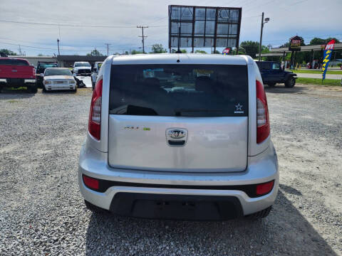 2013 Kia Soul +