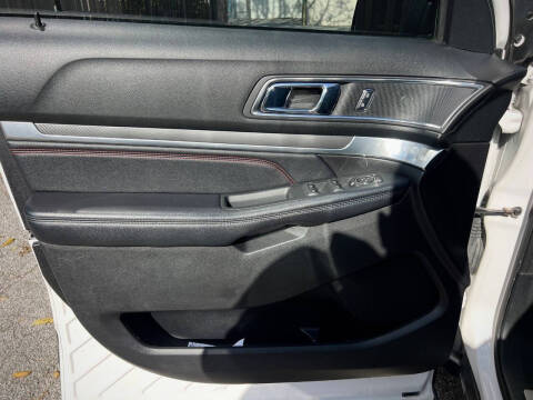 2017 Ford Explorer Sport