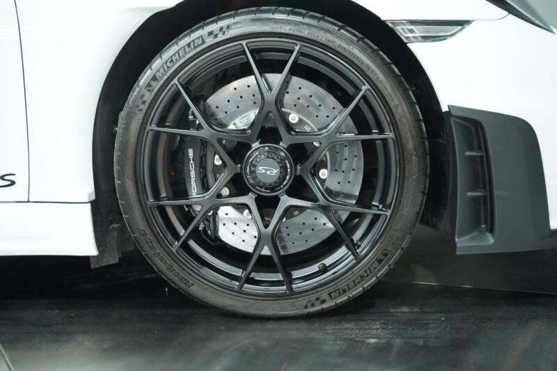 2023 Porsche 718 Cayman GT4 RS