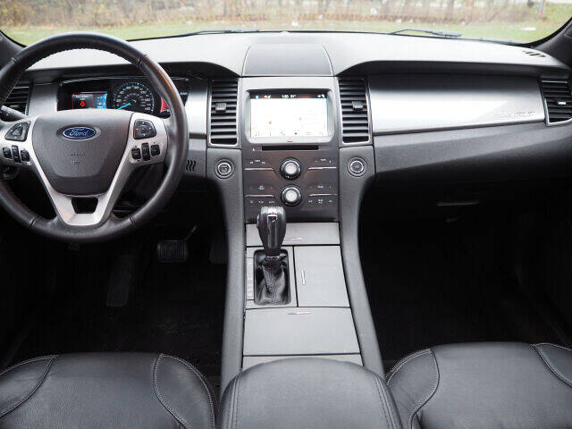 2017 Ford Taurus SEL