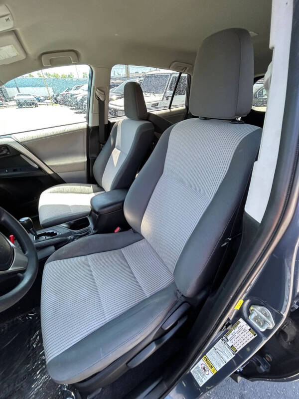 2013 Toyota RAV4 LE