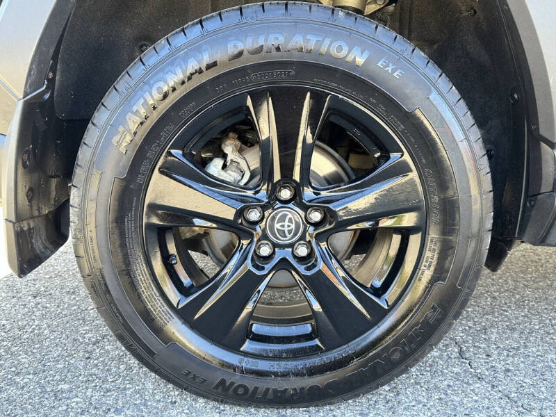 2019 Toyota RAV4 Hybrid LE