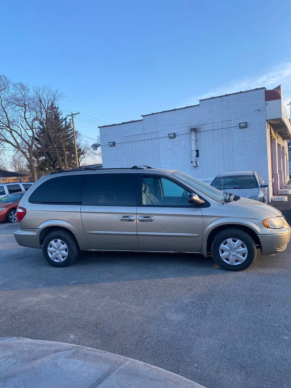 2005 Chrysler Town and Country for sale at Endless auto in Blue Island, IL