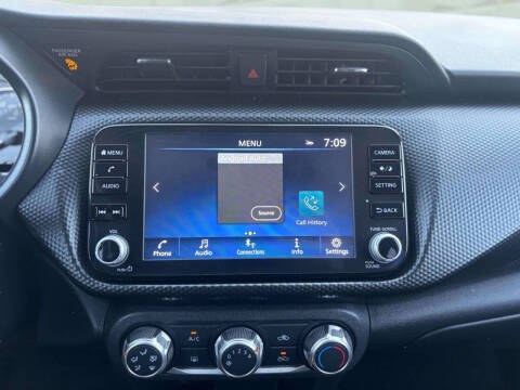 2024 Nissan Kicks SV