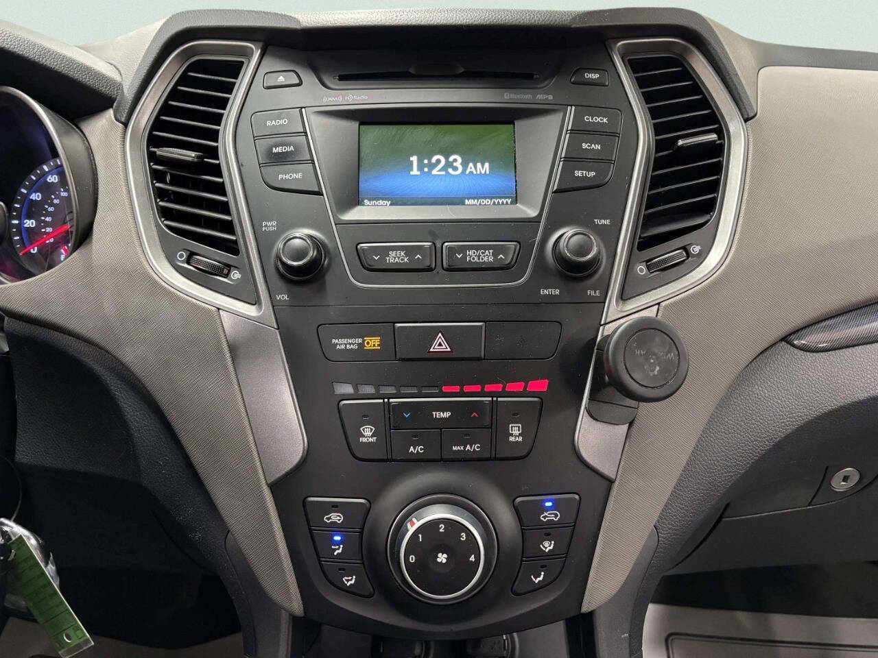 HyundaiSanta Fe Sport27