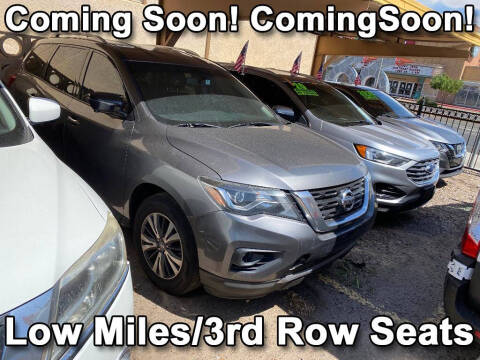 2017 Nissan Pathfinder SL