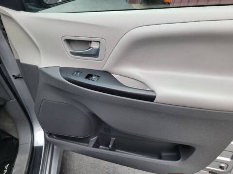 2018 Toyota Sienna
