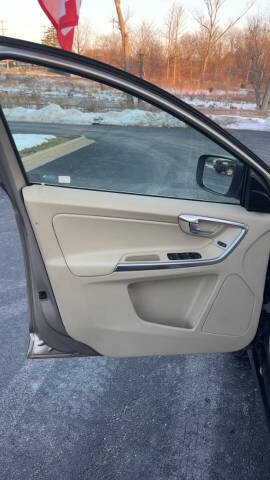 2012 Volvo XC60 T6 Premier Plus