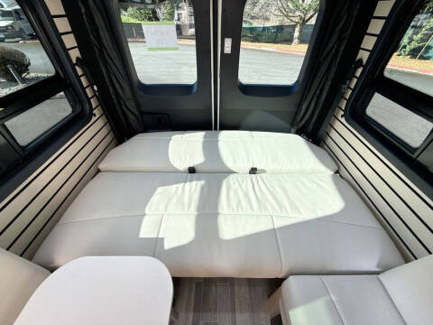 2025 Mercedes-Benz Sprinter