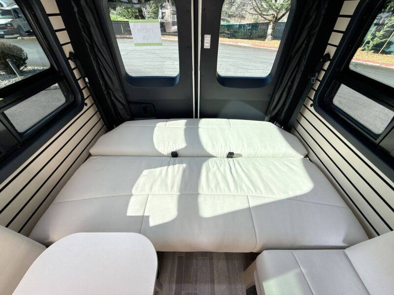 2025 Mercedes-Benz Sprinter