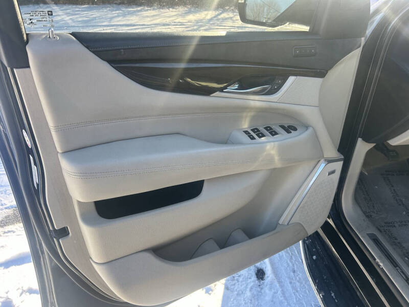 2020 Cadillac Escalade Luxury