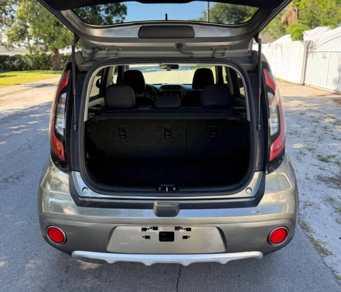 2017 Kia Soul +
