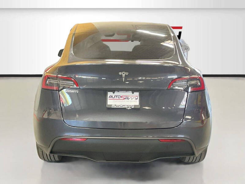 2024 Tesla Model Y Long Range