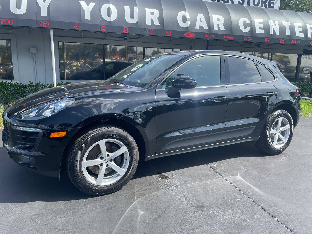 2018 Porsche Macan  - $29,900