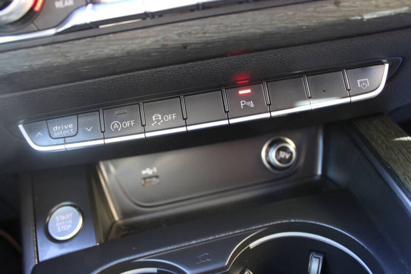 2019 Audi A4 quattro Premium Plus 45 TFSI