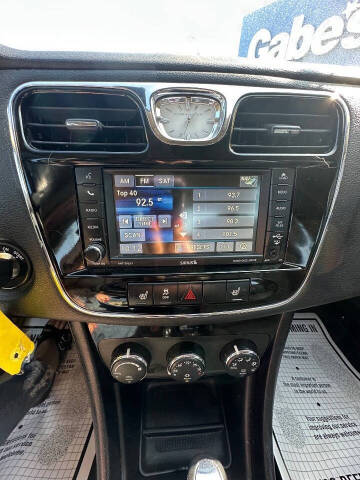 2014 Chrysler 200 Limited