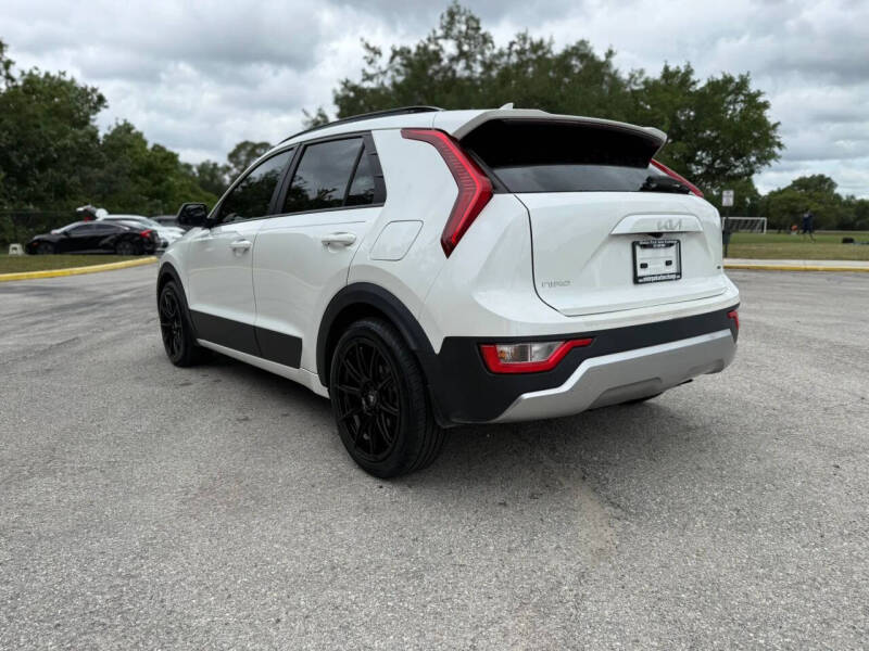 2024 Kia Niro LX
