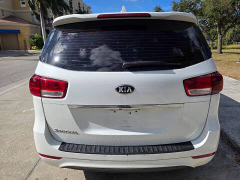 2017 Kia Sedona L
