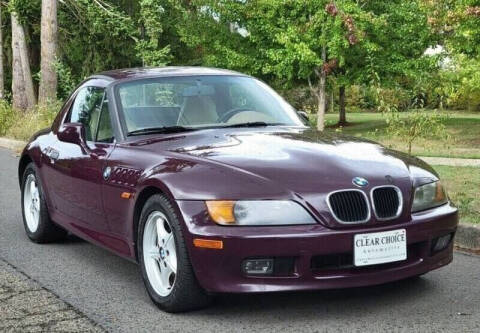 1997 BMW Z3 for sale at CLEAR CHOICE AUTOMOTIVE in Milwaukie OR