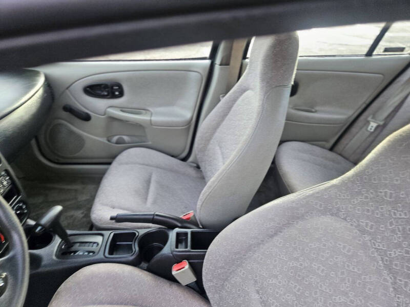 2001 Saturn S-Series SL1