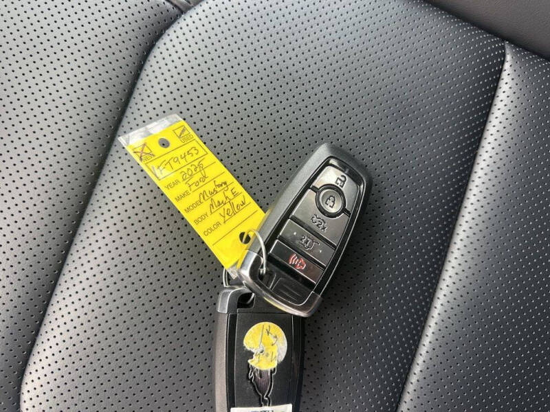 2025 Ford Mustang Mach-E Premium