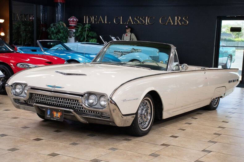 1962 Ford Thunderbird