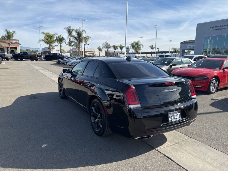 2022 Chrysler 300 Touring
