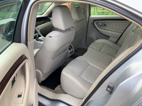 2011 Ford Taurus Limited