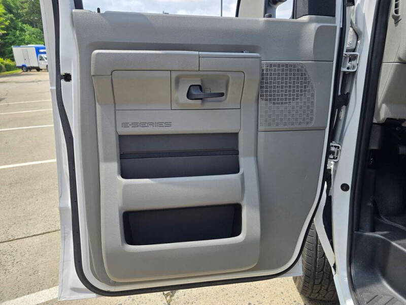 2022 Ford E-Series