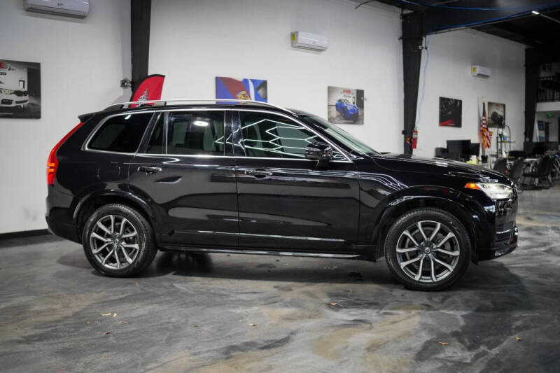 2019 Volvo XC90 T5 Momentum
