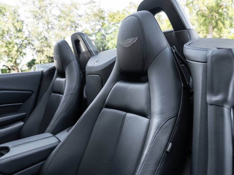 2021 Aston Martin Vantage