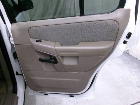 2003 Ford Explorer XLS