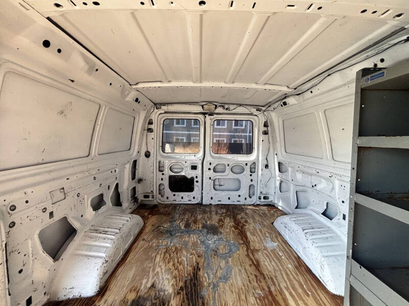 2004 Ford E-Series E-150