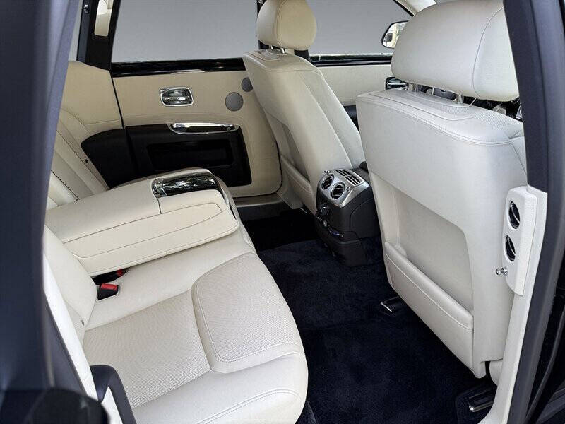 2016 Rolls-Royce Ghost 26